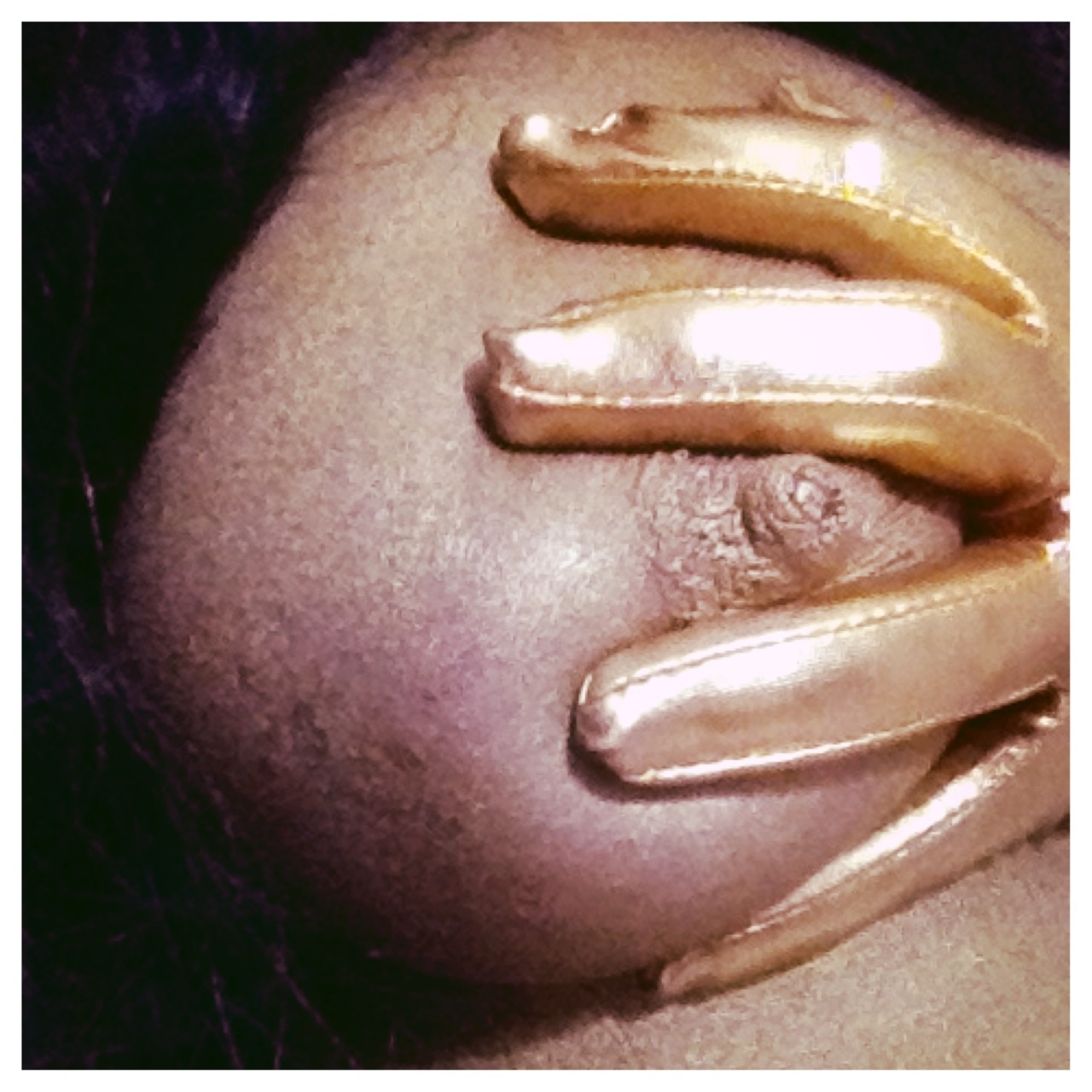 queerlux:  Golden.