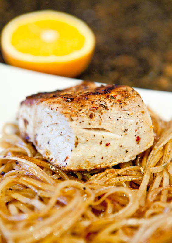foodffs:  Caribbean Citrus Mahi Mahi with Brown Rice Noodles Really nice recipes.