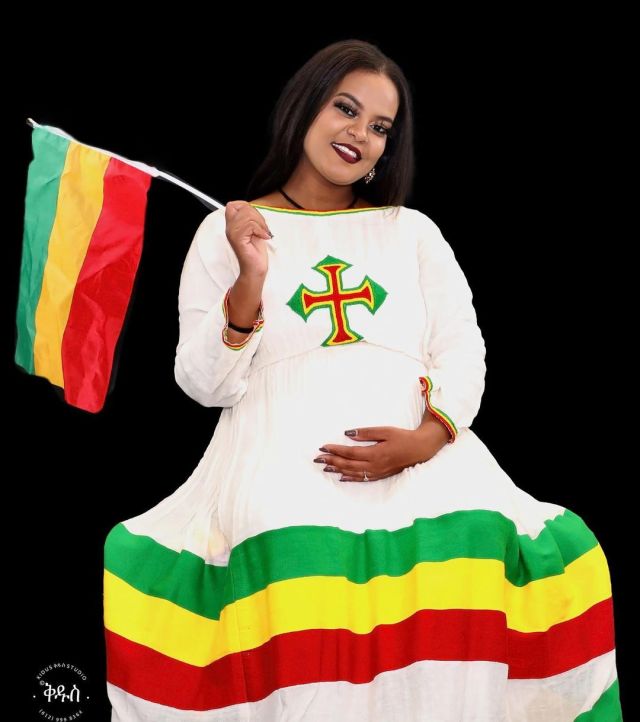 Congratulations  🎈🎉 to Maya and family !  Colorful 🟢🟡🔴 #MaternityPhoto #MaternityPhotography by #KidusStudio www.KidusStudio.com  In #MySaintPaul #OnlyInMinneosta #EthiopiansInMinnesota #MotherToBe #የቅዱስስቱዲዮፎቶ #ፎቶበቅዱስስቱዲዮ #ቅዱስስቱዲዮ 612 999 8364 #StudioPhoto  (at Saint Paul, Minnesota) https://www.instagram.com/p/CXcZbpJs6mB/?utm_medium=tumblr #maternityphoto#maternityphotography#kidusstudio#mysaintpaul#onlyinminneosta#ethiopiansinminnesota#mothertobe#የቅዱስስቱዲዮፎቶ#ፎቶበቅዱስስቱዲዮ#ቅዱስስቱዲዮ#studiophoto