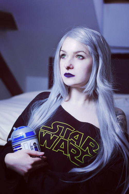 xsilverwolfie:  @xsilverwolfie star wars blouse @80stees-new-productswig @wigaholics