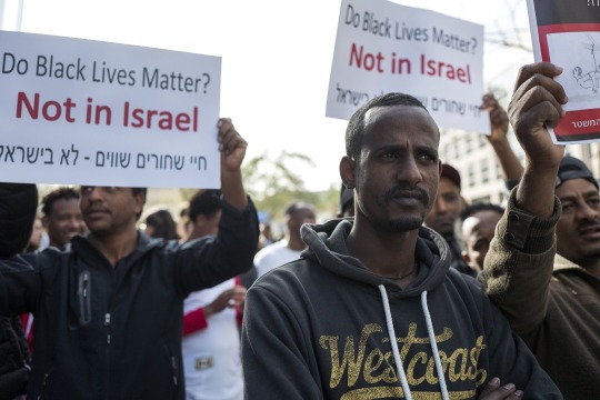 Israel will pay regular civilians ű,000 to capture African migrants