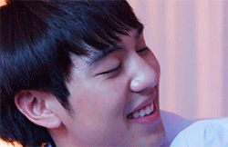 elizasclarke: choose someone that can make you smile ♥     [noh ver.]