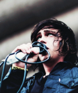 kellinquinniloveyou:  My love <3