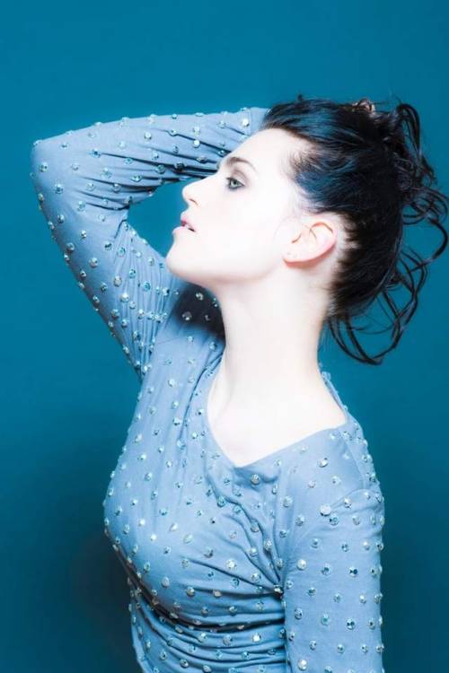 beautiful-celebs-24:KATIE MCGRATH