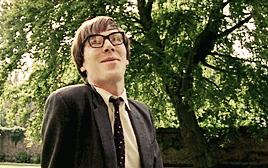 mas-sera-o-benedict: Stephen Hawking smiling (because Benedict smiles a lot in Hawking and his smile