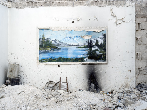 A painting inside a destroyed building. Kobane, Syria. August 9, 2015.Lorenzo Meloni/Magnum Photos