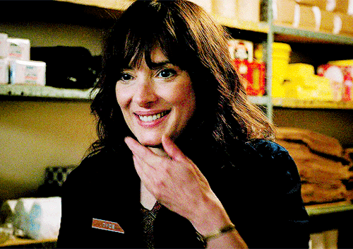 TOP 5/10 CHARACTERS PER SHOW (as Voted By My Followers) Stranger Things Edition#3. Joyce Byers Portrayed