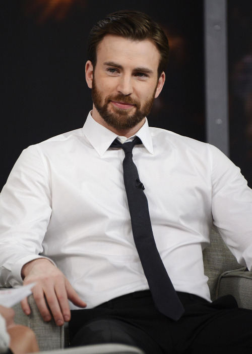 chrisevanslive: CHRIS EVANS on GMA, 2014.