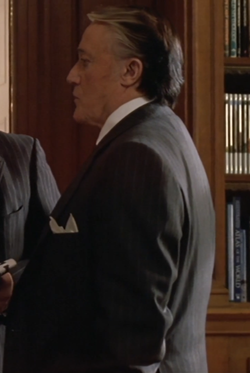 rose-of-pollux: Today’s Robert Francis Friday post: Robert in episode 6 of Hustle (set 2/10)