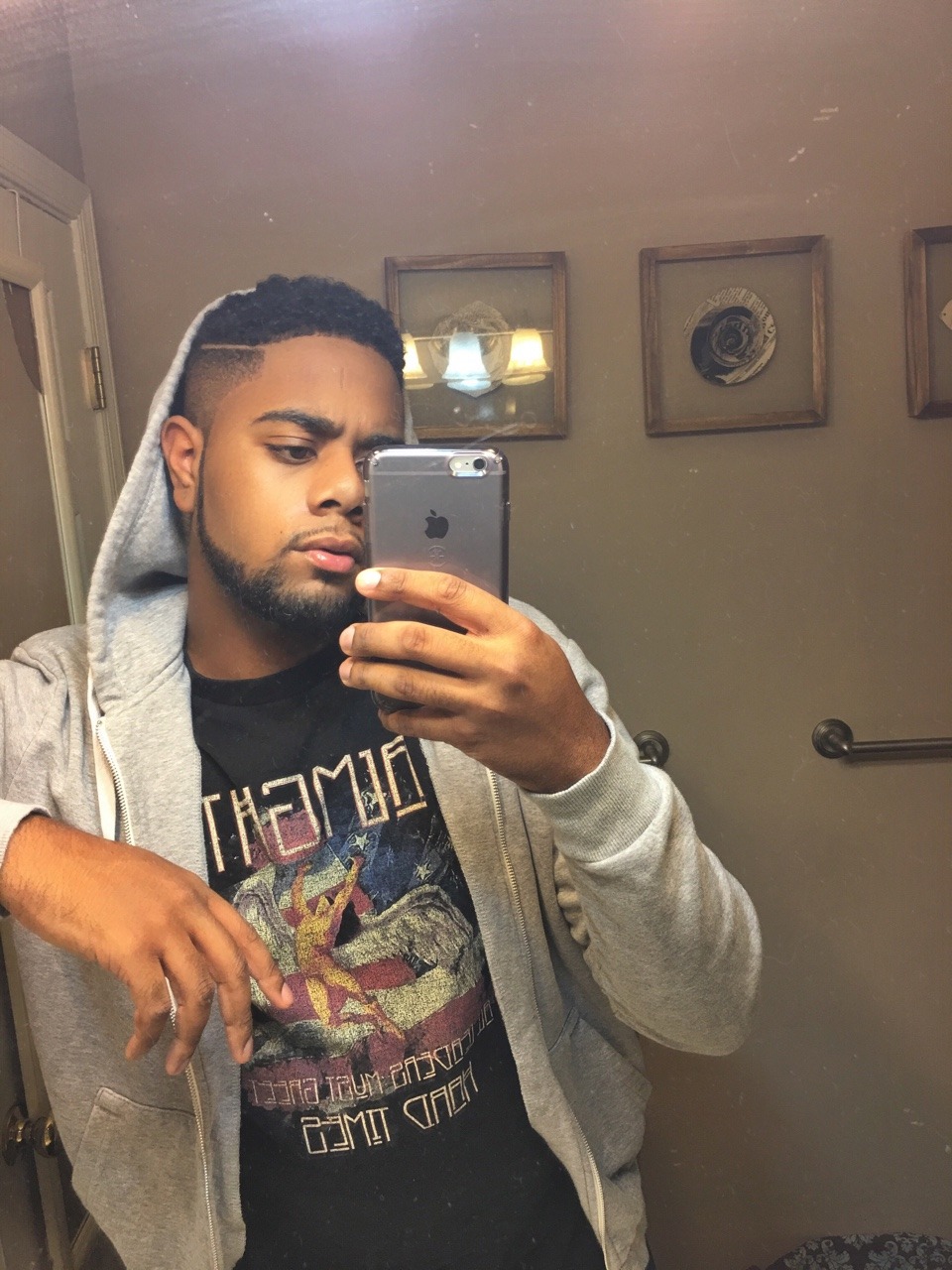cxrbvn:  Fucking around 