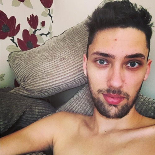 What to do with my time off? #holiday #weekoff #instagay #gay #gayboy #bored