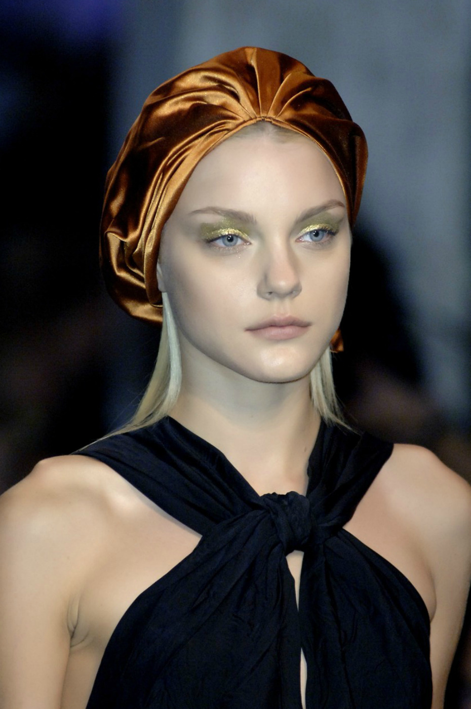 aetsogard:  Jessica Stam at Prada Spring 2007