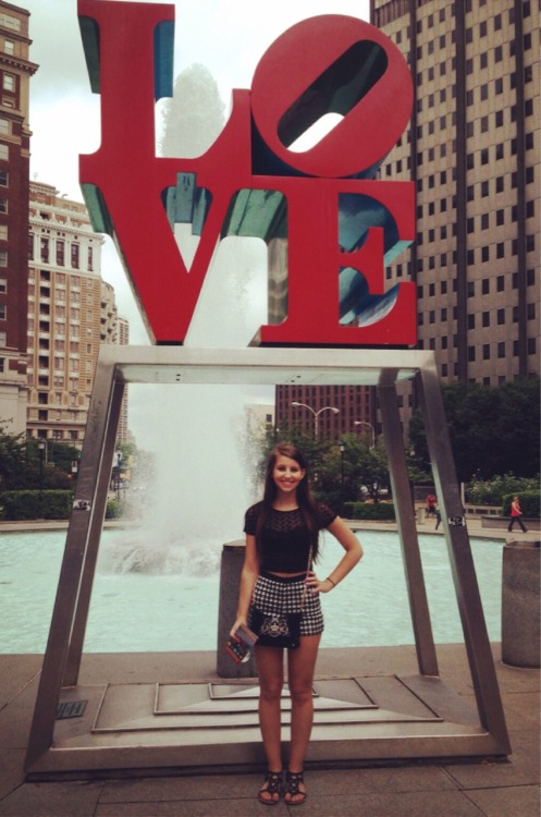 hermajestyjuicycouture:  Love statue in Philly!