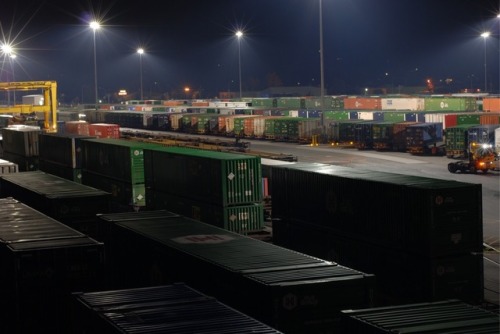 adventurous-watermelon: Building trains at Union Pacific’s Brooklyn Yard in Portland, Oregon