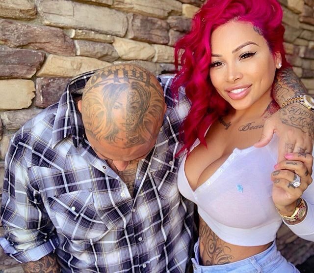 handsonexperiencexxx:  @brittanya187🔥🔥😍😍