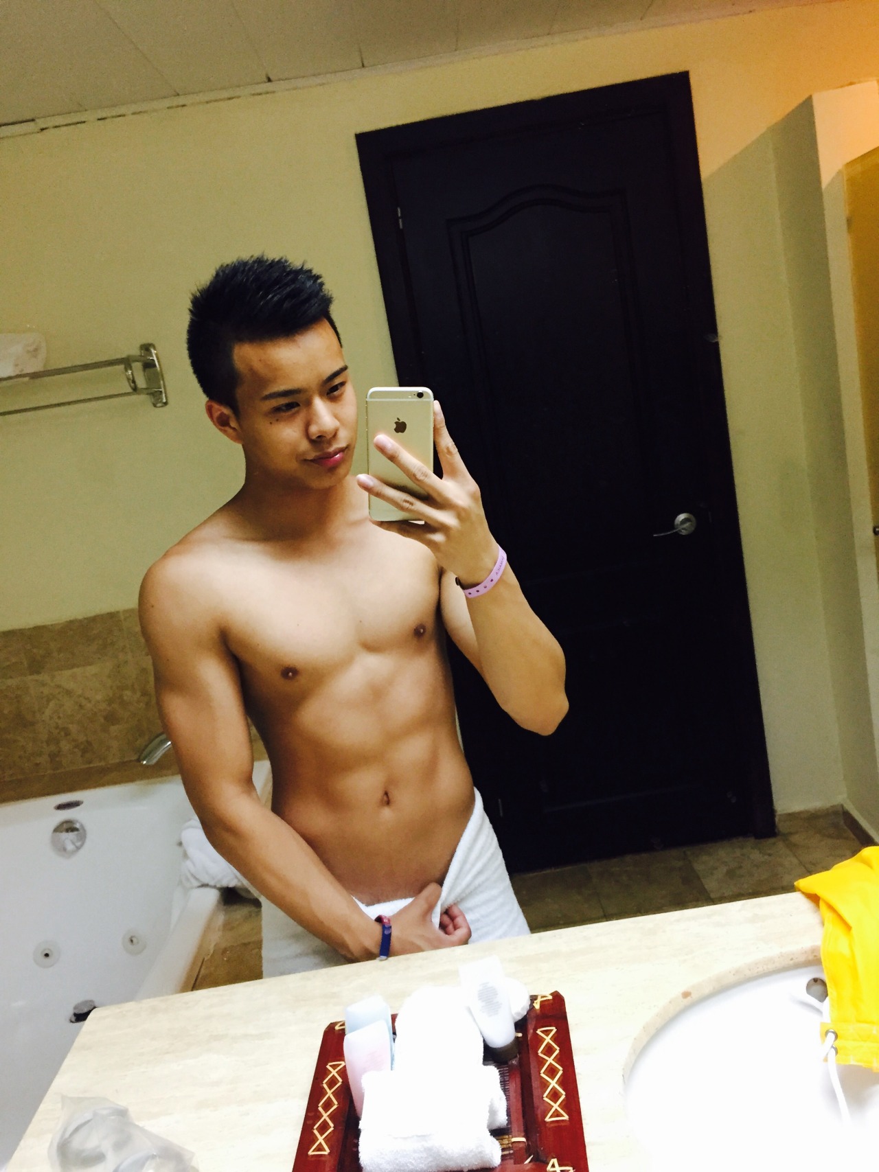 michaelsaigon:  Shower hair