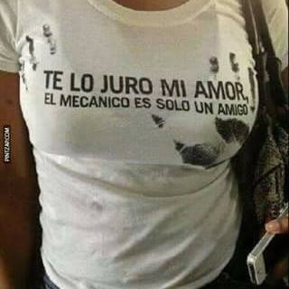 CUCKOLD’S T-SHIRT:”Te lo juro mi amore, el mecanico es solo un amigo”“Te lo 