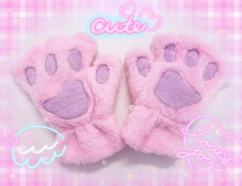 Turn my white paw pads lavender on my pink paw gloves with fabric marker!! #kawaii #inumimigirl #pup