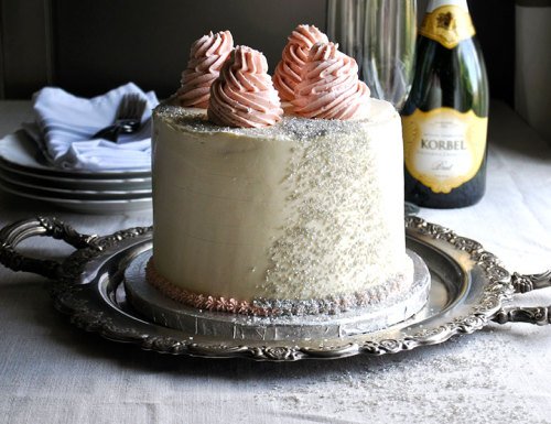 sweetoothgirl: champagne cake with champagne italian meringue buttercream