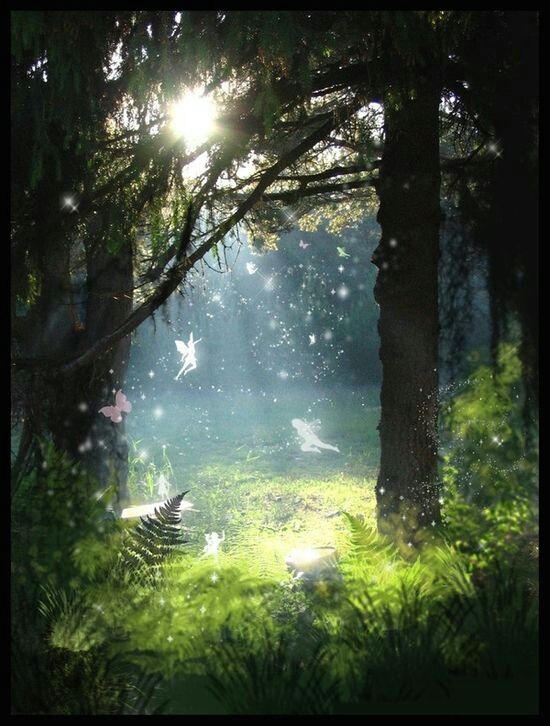 mylipsbelongtoyou:  ….or a fairy! 