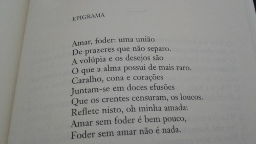 poesiadesconectada:Poesia erótica em tradução de José Paulo Paes