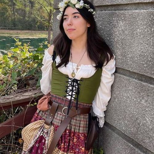 Our Ren Faire bodice in “Avocado” looks fabulous on @volcanic.honey Thanks for sharing Stephanie! #p