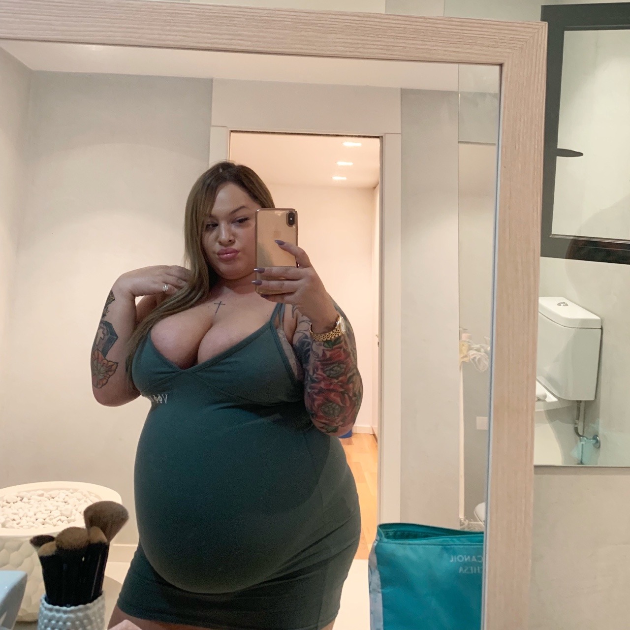 biggirlsarecuter:  carmenlafox: Hello Cuties!!! 💖💖💖 If you are going to