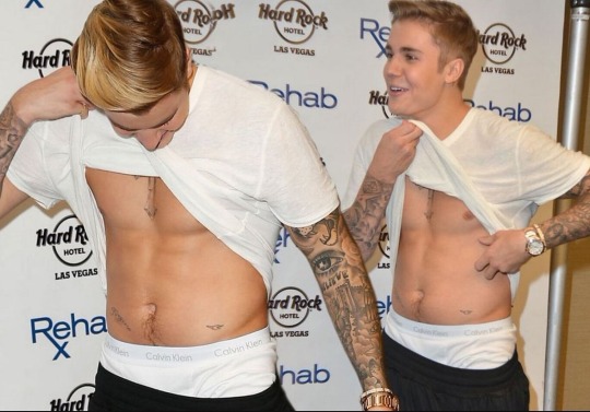 skinnychublover:skinnychublover:Justin Bieber’s adult photos