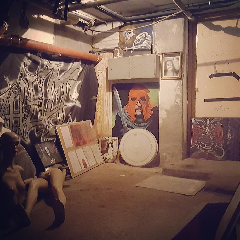 thewitchkingofangmarr:  Helvete ( Neseblod) Records.