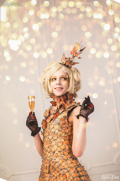 Fandom: The Hunger GamesCosplayer:NodameR Character:Effie Trinket Found here: Dailycosplay