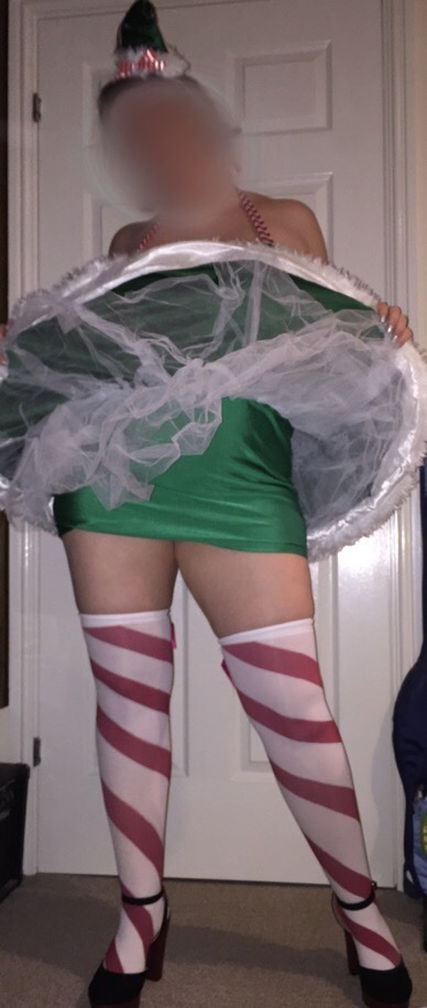 happyhusband40:The wife’s Christmas party  A few more I took while she was waiting