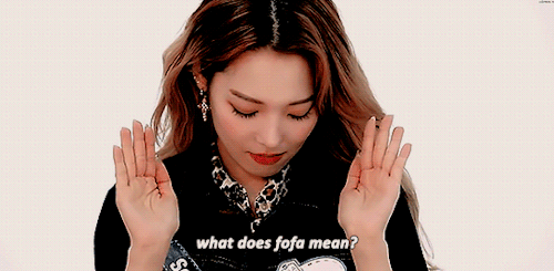 somin:kard’s cute girl