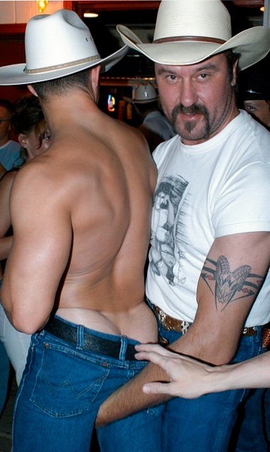 phd-bullrider:  Go deep cowboy!