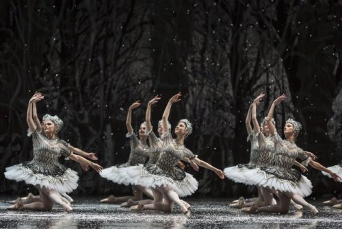 tanaquilleclercq:Isabelle Ciaravola and Opéra de Paris corps dancers in Rudolf Nureyev’s The Nutcrac