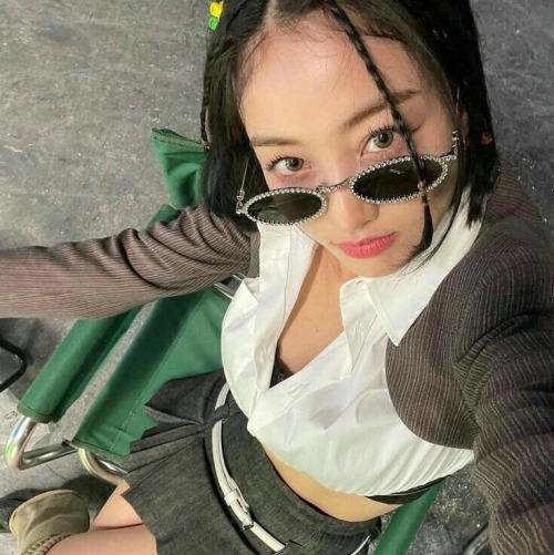 # Jihyo + Bangtan ..
