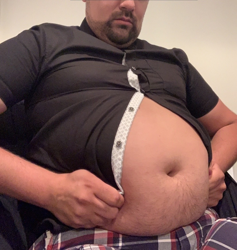lardgerthanlife:  Thick Thursday: Reached a new record high of 315 lbs/145 kg. I’m