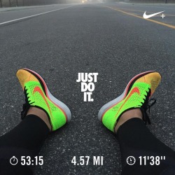 Getting back into this&hellip;#whileyouweresleeping  #morningmotivation #morningrunner #morningworkout #saturdaymorningrun #nike #nikeflyknitracer #nikeflyknits #norfolknavalshipyard #justdoit #justdoit✔ #runthistown #runthistownportsmouthva #blackmenrun