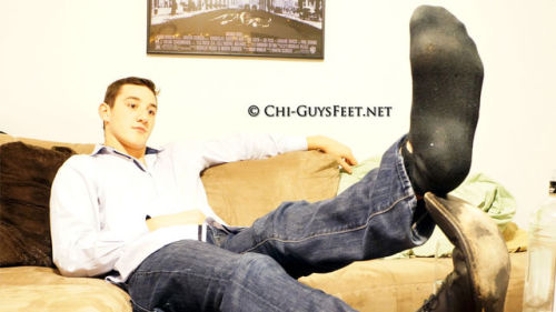 Chi-guysfeet.net