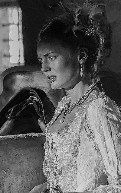 Laura Haddock as Pauline in The Musketeers (x6)