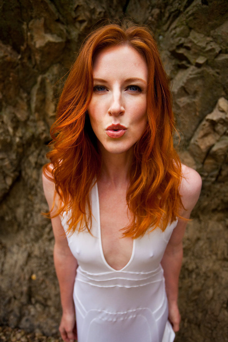 redrule:  just-redhair:  More Mae   Yes. More please!