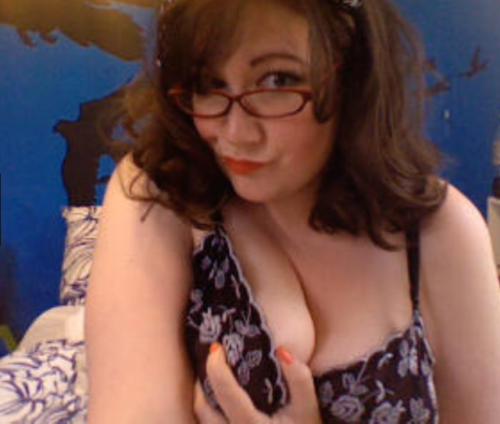 cutejayne:   Oldies, but goodies…#tbt  Hey, did you know I have a bunch of recorded live shows on imlive? They are here if you wanna look… http://imlive.com/live-sex-chat/cam-girls/cutejayne/  Cute