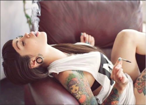 miserable-con-suerte:  . 