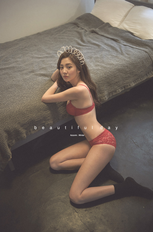 korean-dreams-girls:  Lee Chae Eun - November adult photos