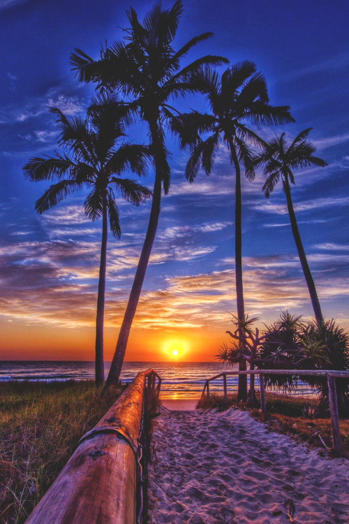 lsleofskye:  Pathway to my heart | benmuldersunsetsLocation: