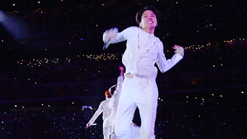 On The Stage, I Know. Im Getting So Much Love.