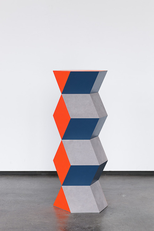 contemporary-art-blog:Angela Bulloch, Endless Column Orange, 2015 Galerie Micheline Szwajcer