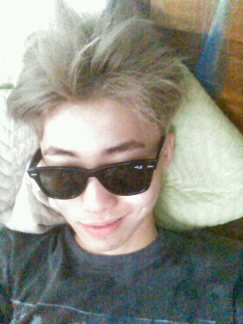 maybeh im weird but i have my own personality;
