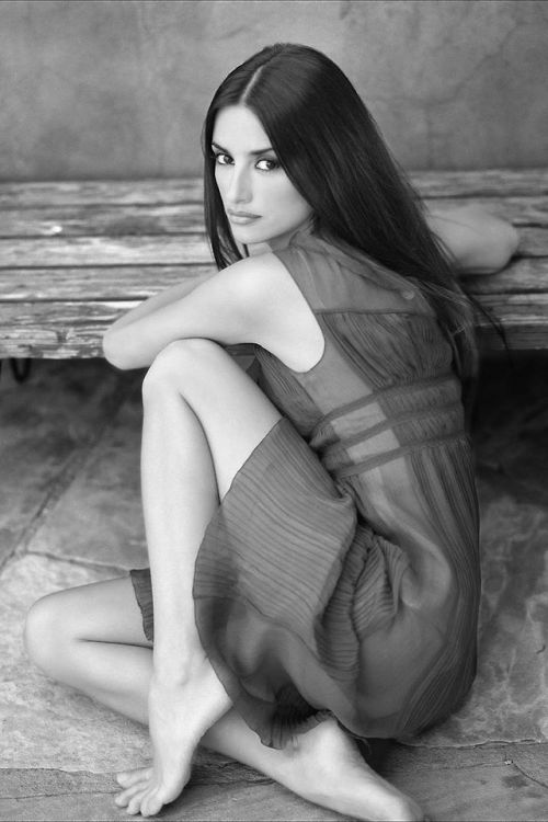 Penelope Cruz Higher resolution version of a post by lemieemozioni Follow In search of beauty and pl