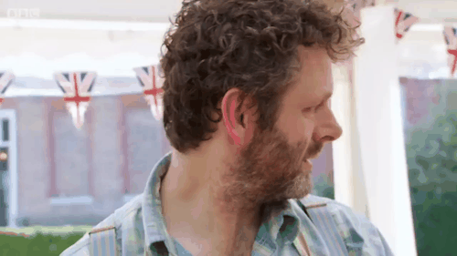 Celebrity Bake Off With Michael Sheen And His HANDS