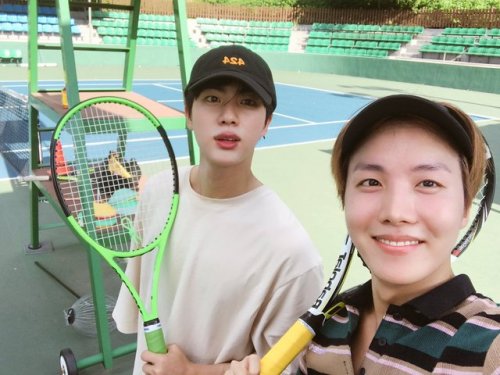 allforbts:170822 Hoseok’s Tweet테니스 다시 시작 !!! #투데이홉진 #테니스왕자들Starting tennis again !!!#TodayHope